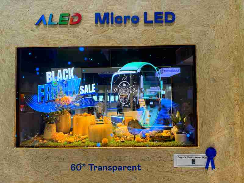 彩神vll60吋高透明度Micro LED显示器获”最佳Micro LED技术应用奖”，，，，将Micro LED面板透明化之设计特性极致发挥，，，以可扩展性无缝拼接技术打造，，，，具备600 nits全画面亮度、、大于60%穿透率及超过NTSC 110%的优异广色域表现，，，，可依需求灵活应用于各种场域